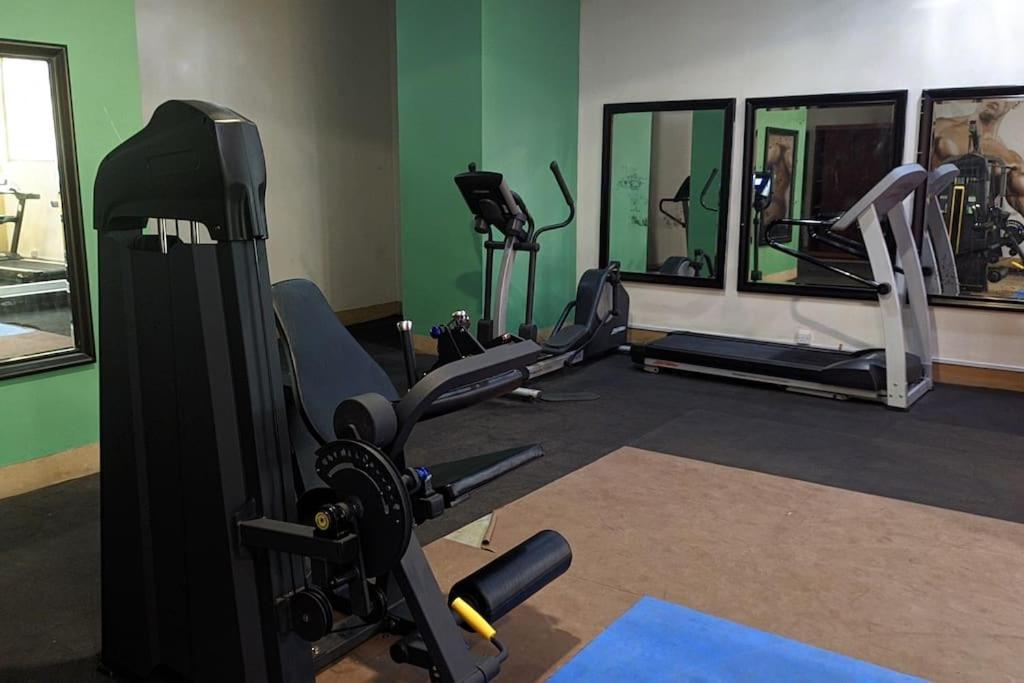 A Lovely Studio Apartment With Gym And Pool Access ダル・エス・サラーム エクステリア 写真
